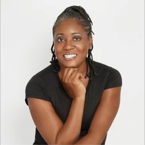 Meet your Posher, Monica